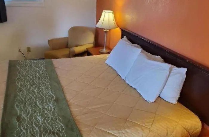 Hotel Rodeway Flora