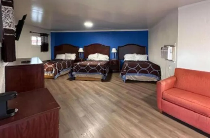 Hotel Rodeway Flora